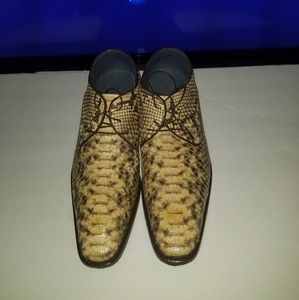 100% Python lace up shoes